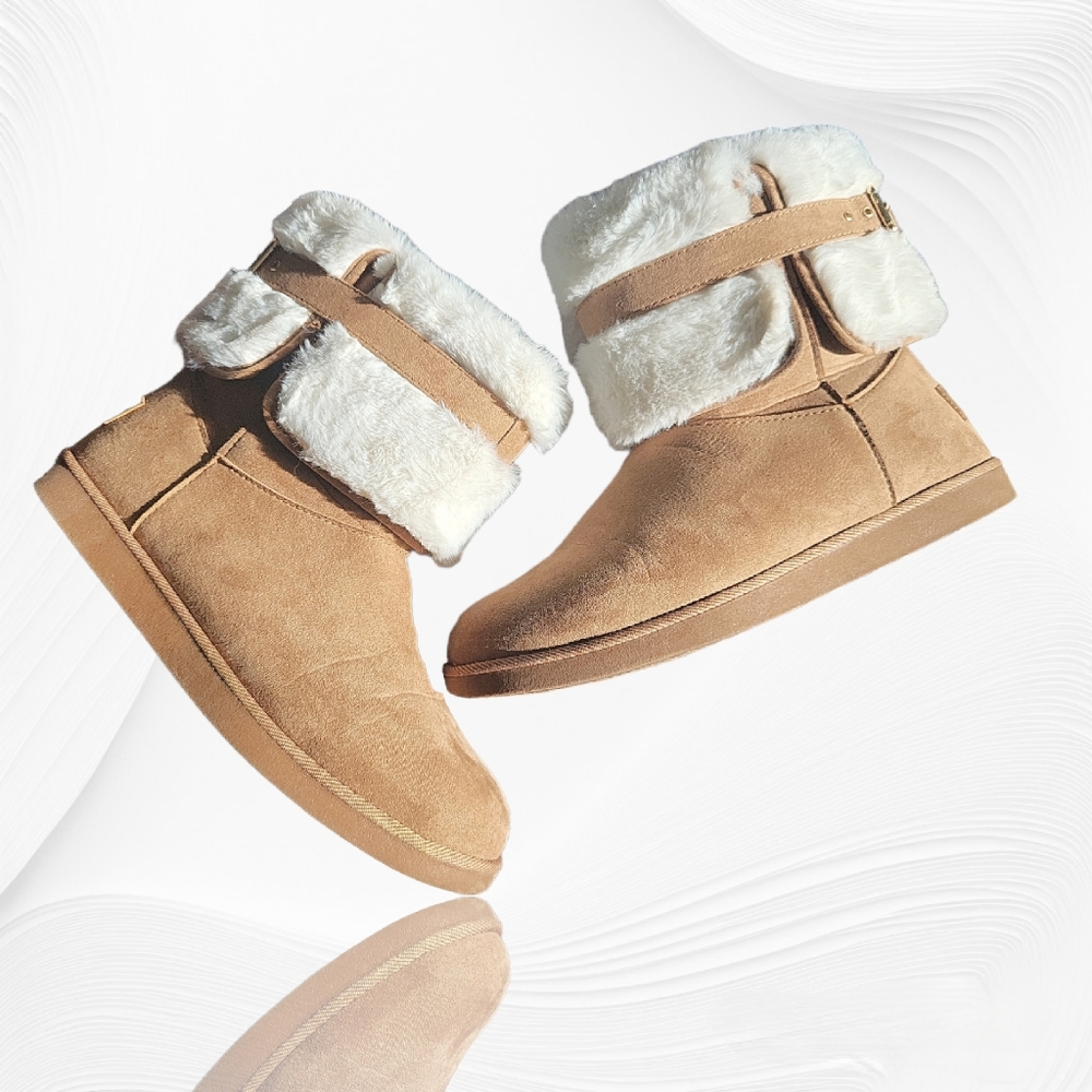 UGG Style Juicy Couture Yk2 Boots-Gold Charm-Women's Size 9